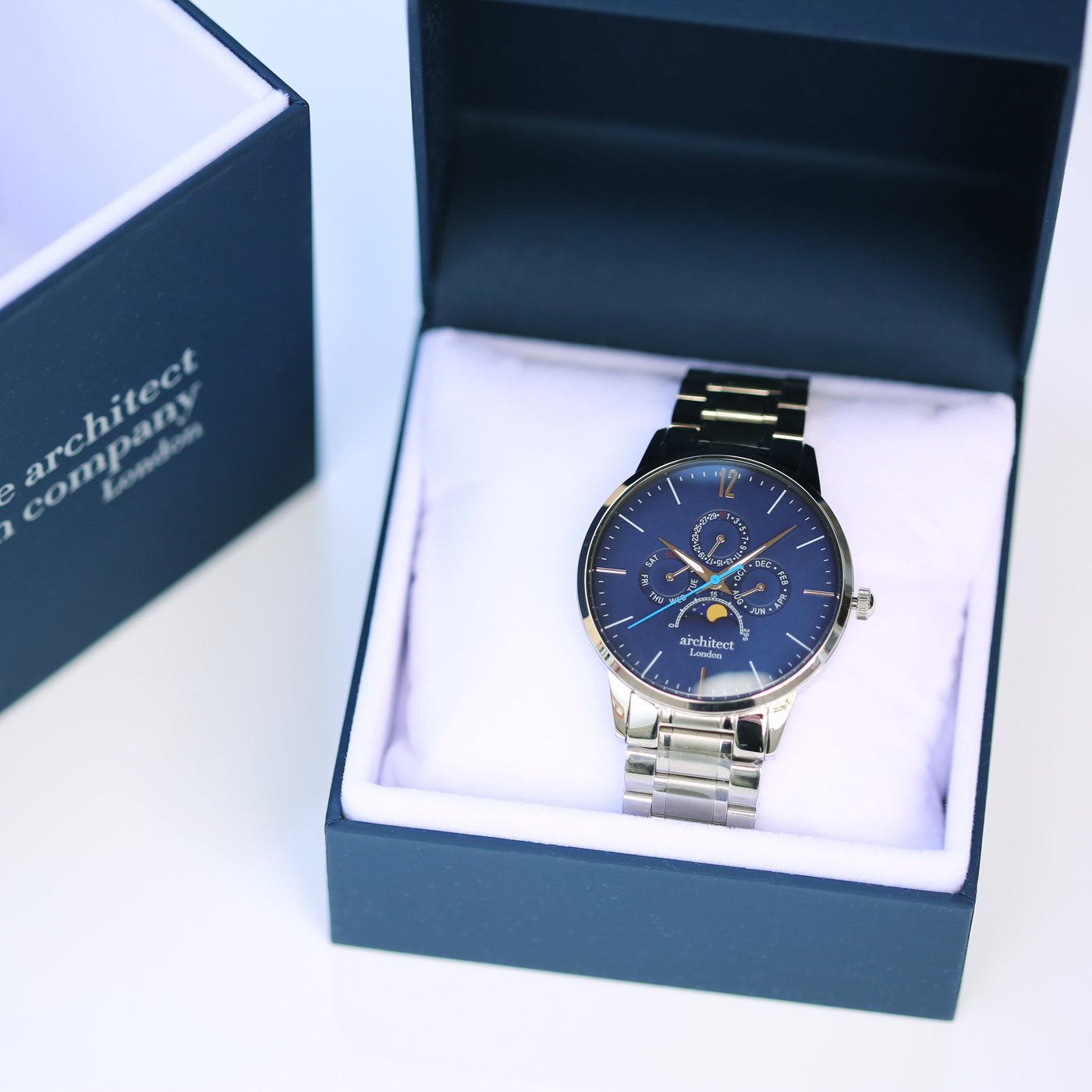 Men's wrist watches engraved