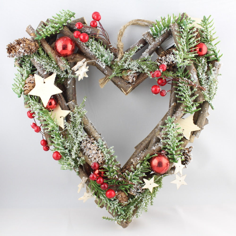 Personalised Christmas Wreath Berry & Twig Heart 31 cm