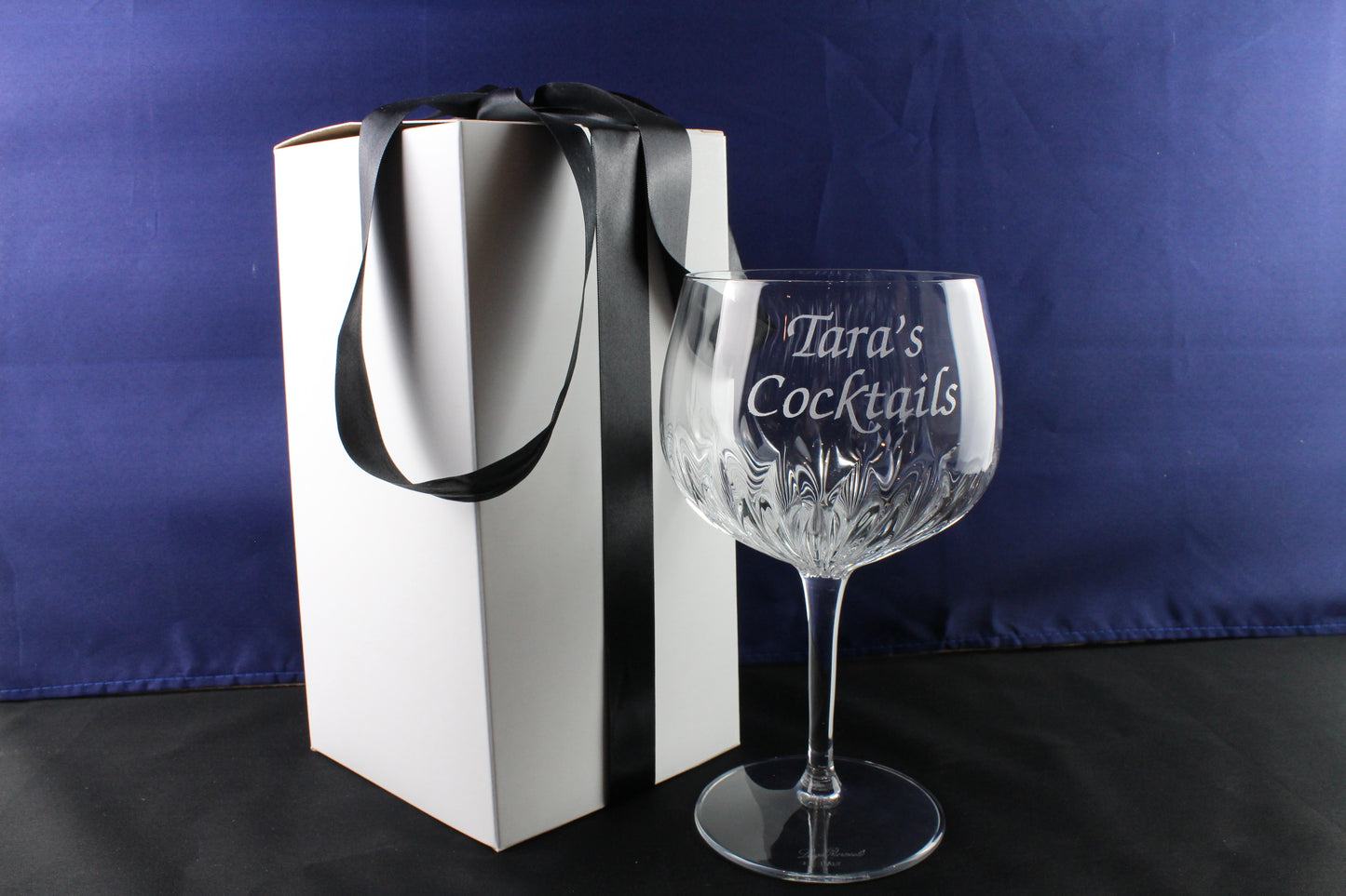 Large Personalised Crystal Cut Gin Glass | Engraved Gin Balloon Glass 800ML